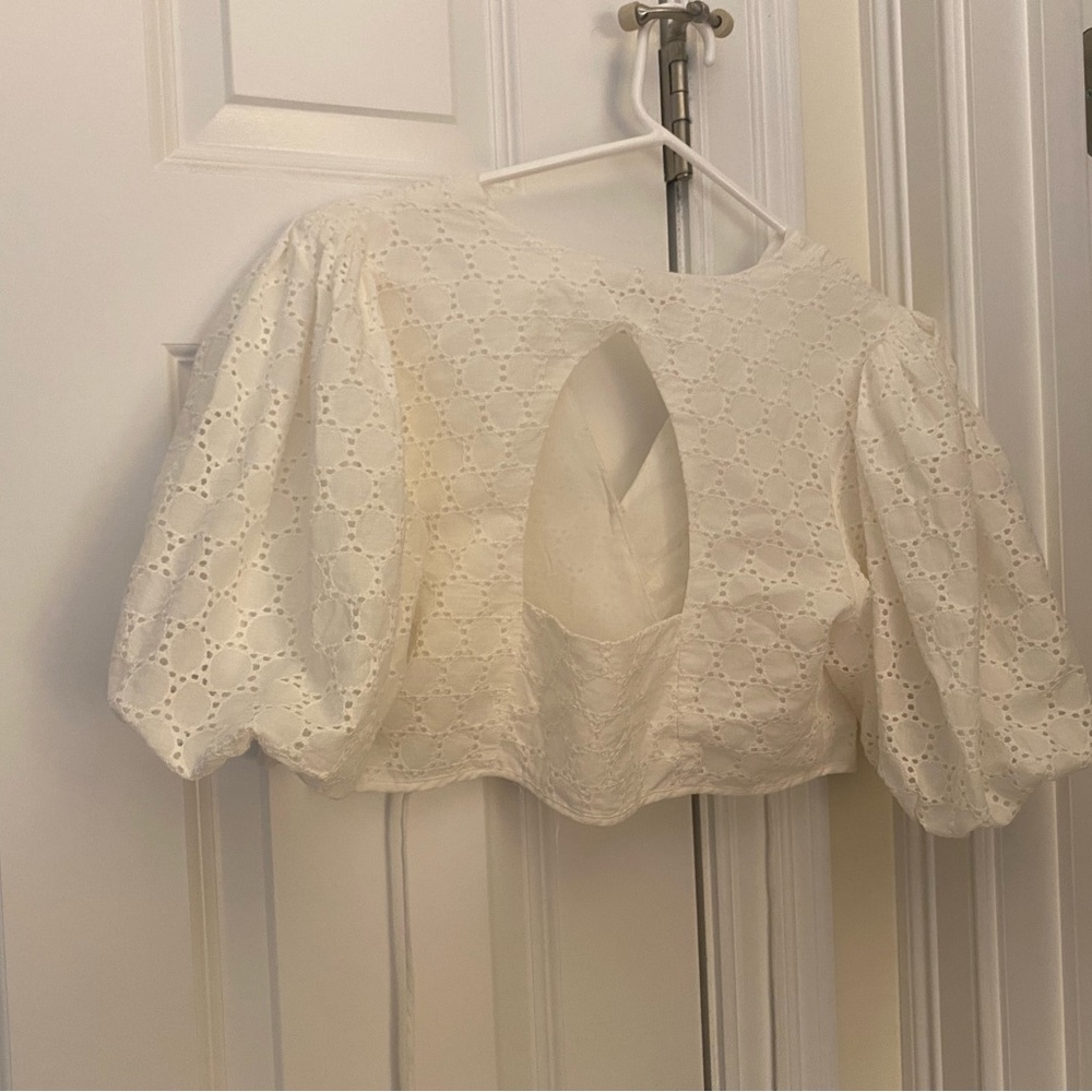 Olivaceous White Puff Sleeve Crop Blouse